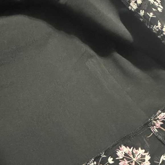 White House Black Market Layered A-Line Side Zip Skirt 10 Length: 22” - Picture 6 of 8